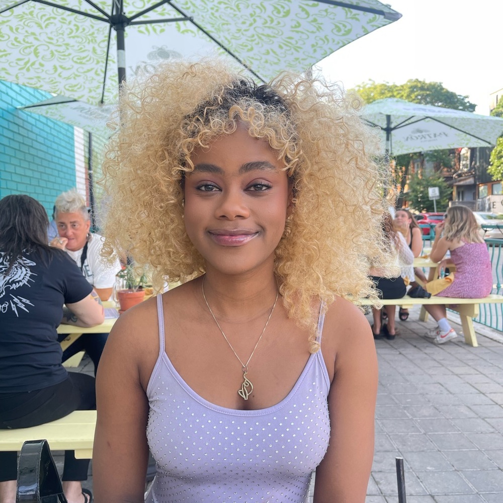 Meet your Posher, Britney